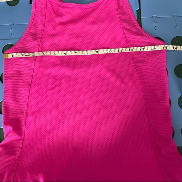 Lorna Jane Hot Pink High Neckline and Large Open Keyhole Back S - Picture 8 of 8